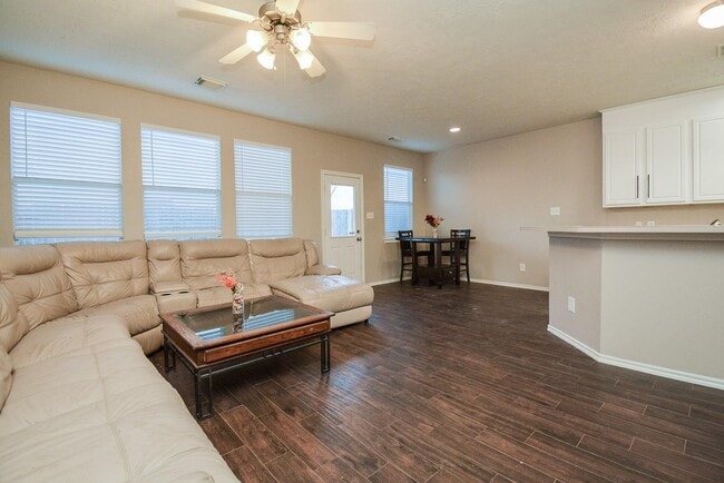 Building Photo - 6058 Shelbourne Park Ln