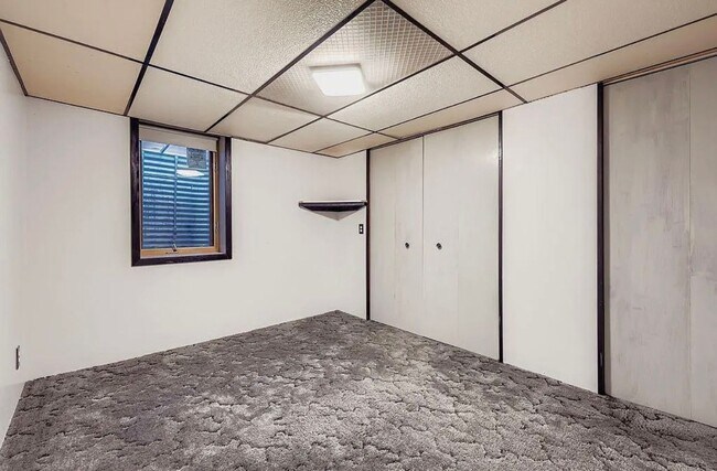 Building Photo - Rare, Must See Rambler in Cottage Grove