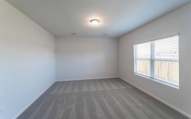 Building Photo - 515 Clearlake Dr