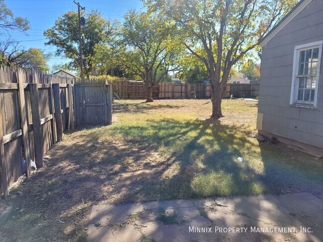 Building Photo - 2711 35th St