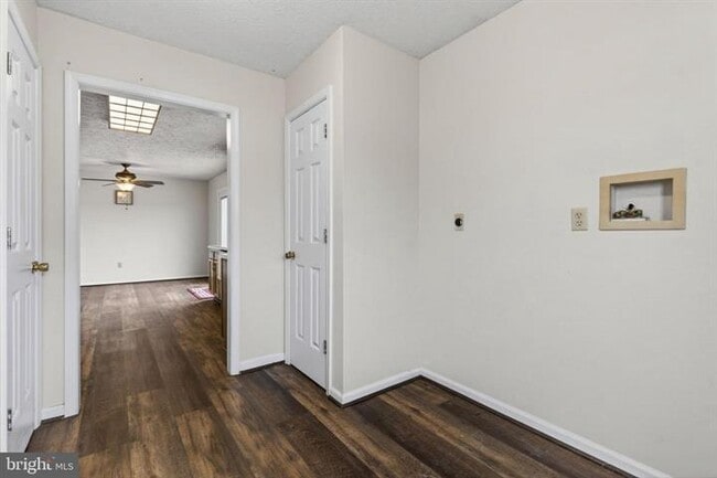Building Photo - 11576 Walters Rd
