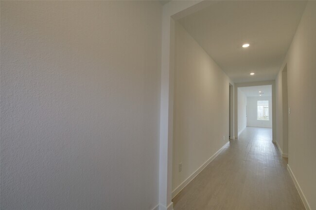 Building Photo - 21723 Colonial Medow Creek Trl