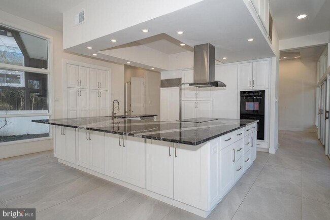 Building Photo - 39 Fairview Rd