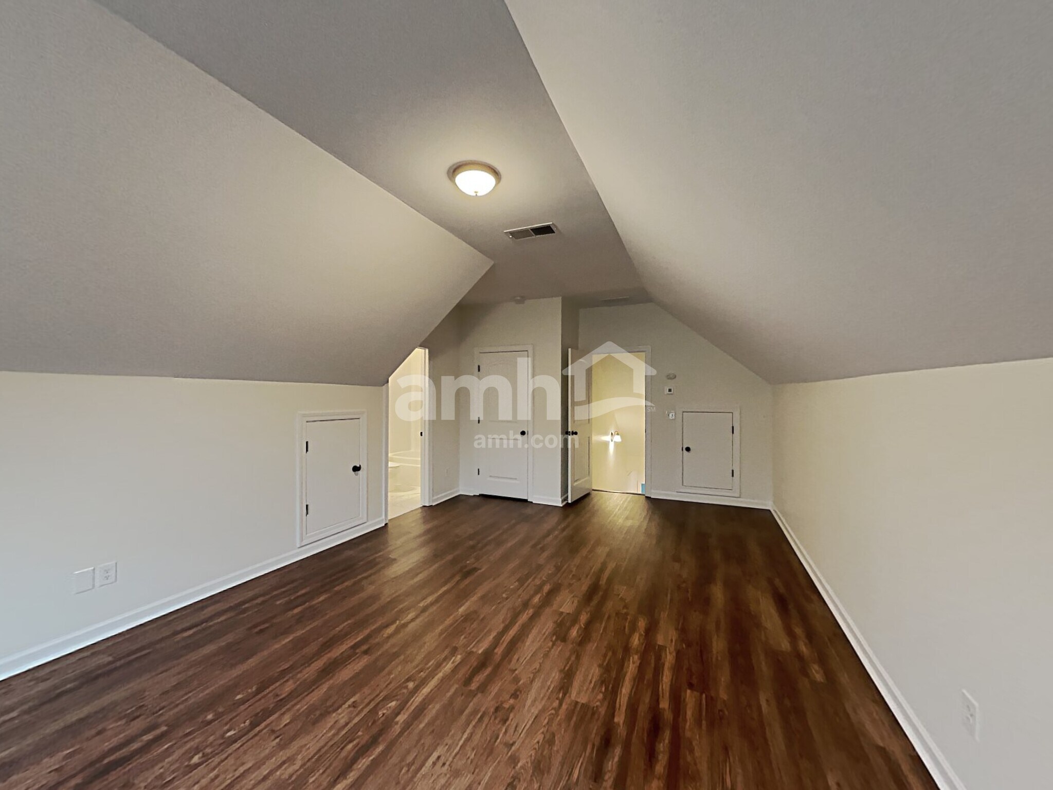 Building Photo - 776 Somersby Dr