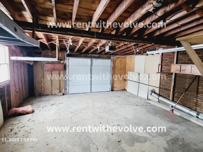 Building Photo - 337 S Indiana St