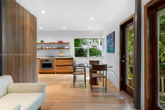 Building Photo - 226 Jefferson Ave