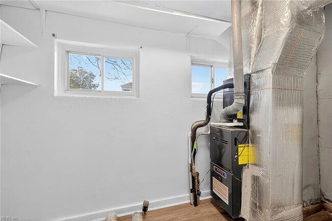 Building Photo - 1128 43rd St