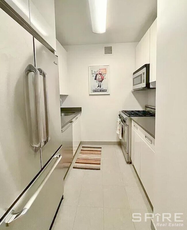 Building Photo - 0 bedroom in New York NY 10038