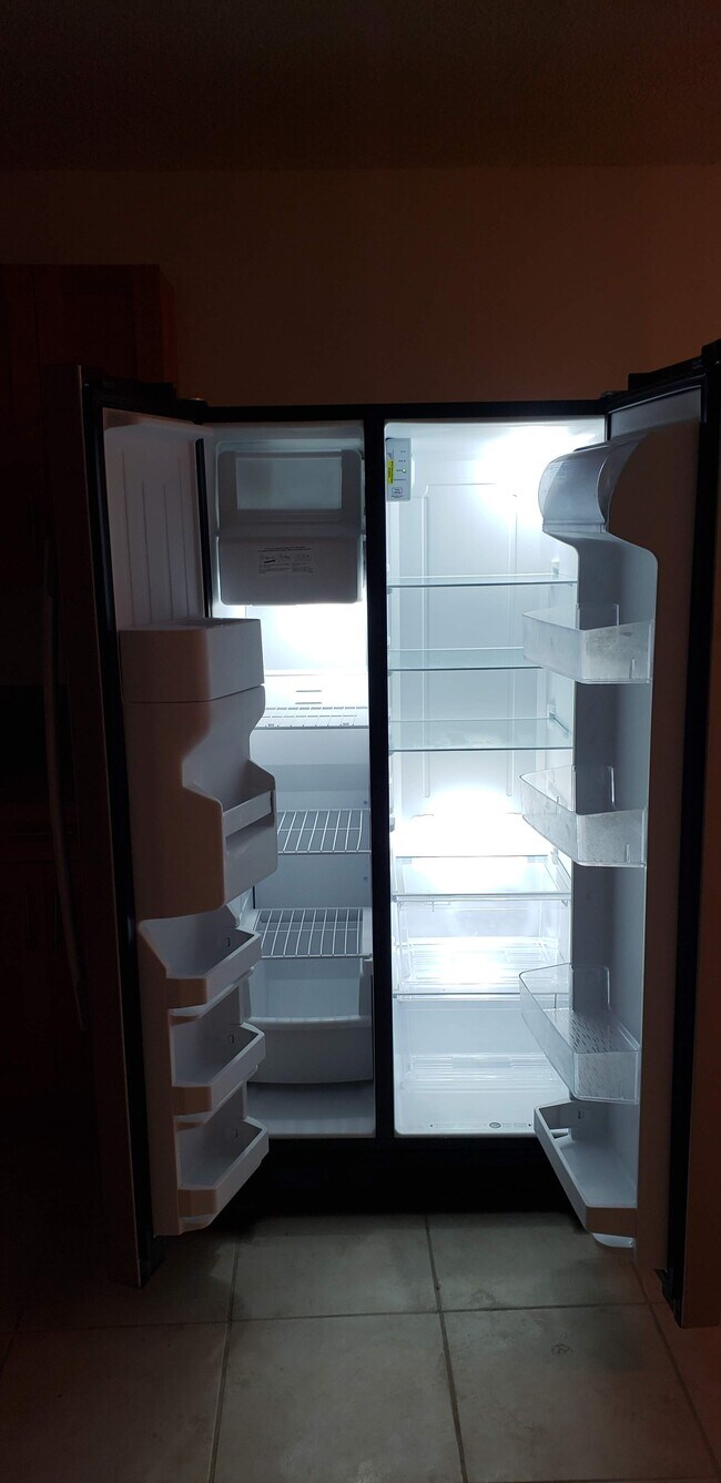 Building Photo - 5704 NW 28th St