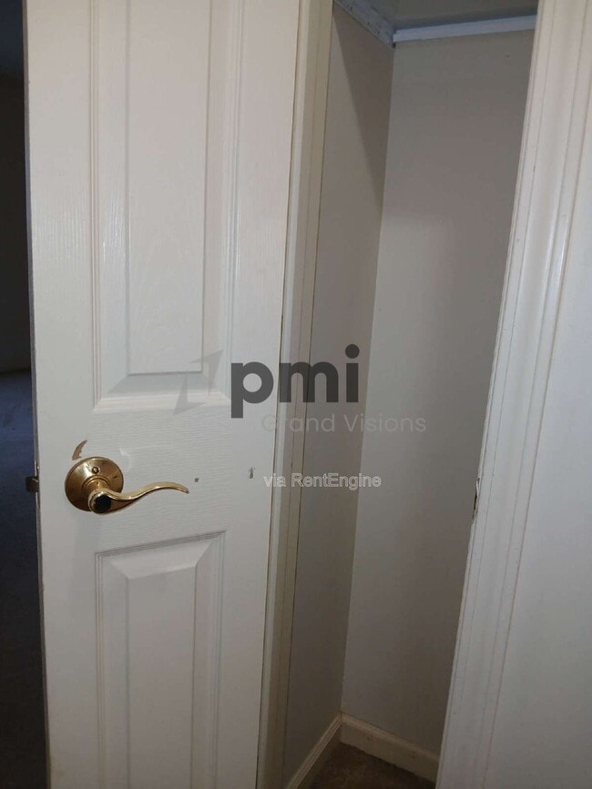 Building Photo - 1306 Arthur Ave