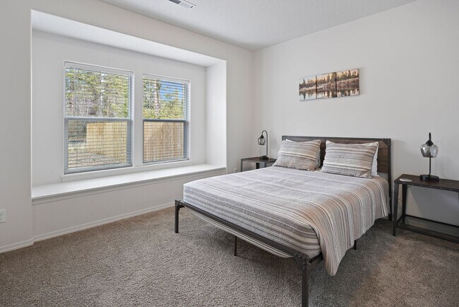 Building Photo - 17255 Avocet Dr