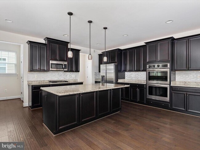 Building Photo - 6684 Muir Dr