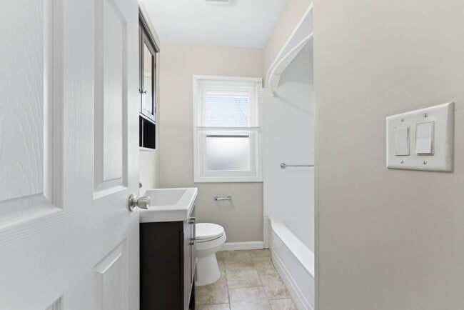 Building Photo - 4669 17th St