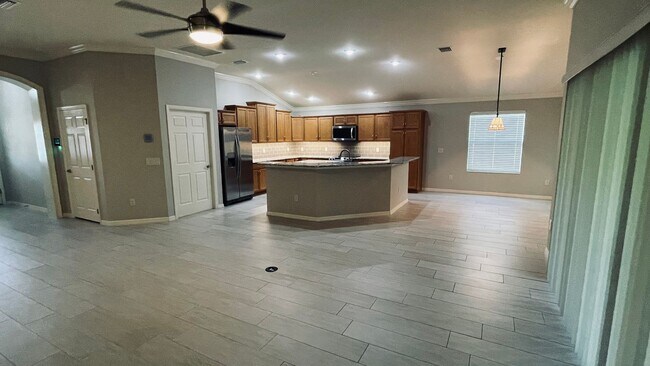 Building Photo - Lovely 3/2 Home in The Villages an active ...