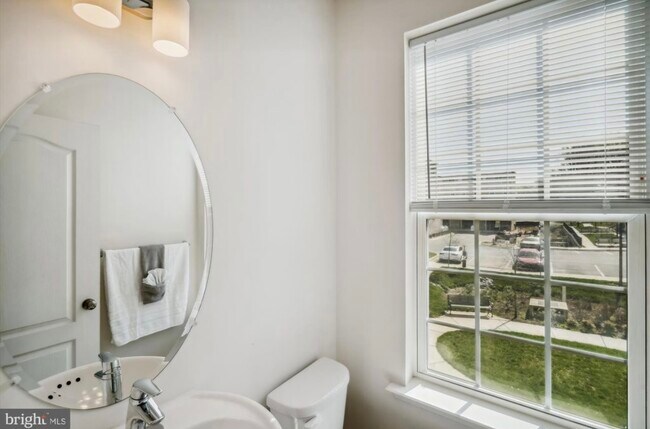 Building Photo - 9611 Weshire Dr