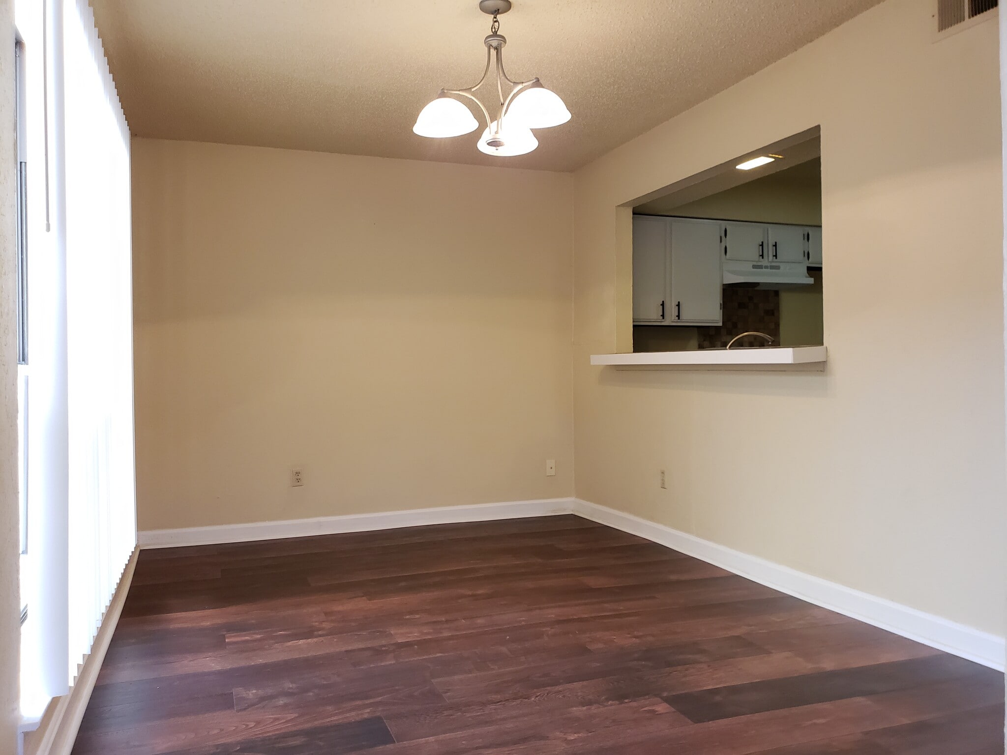 Building Photo - 6723 Eastridge Dr