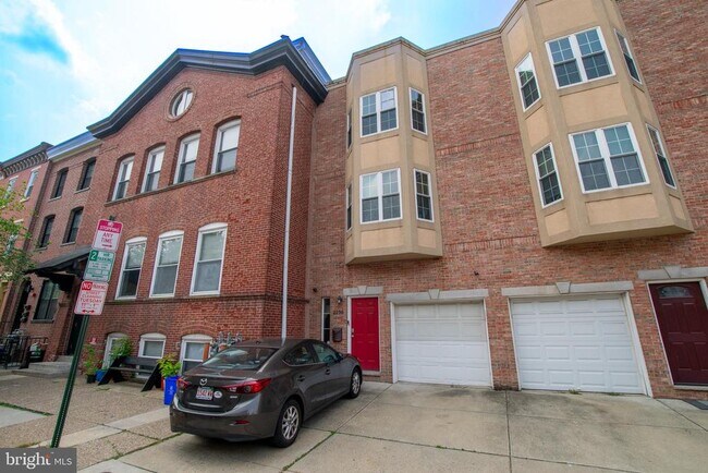 Building Photo - 2236 Christian St