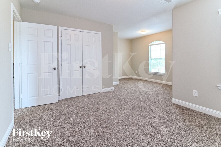 Building Photo - 26108 Knights Tower Ct