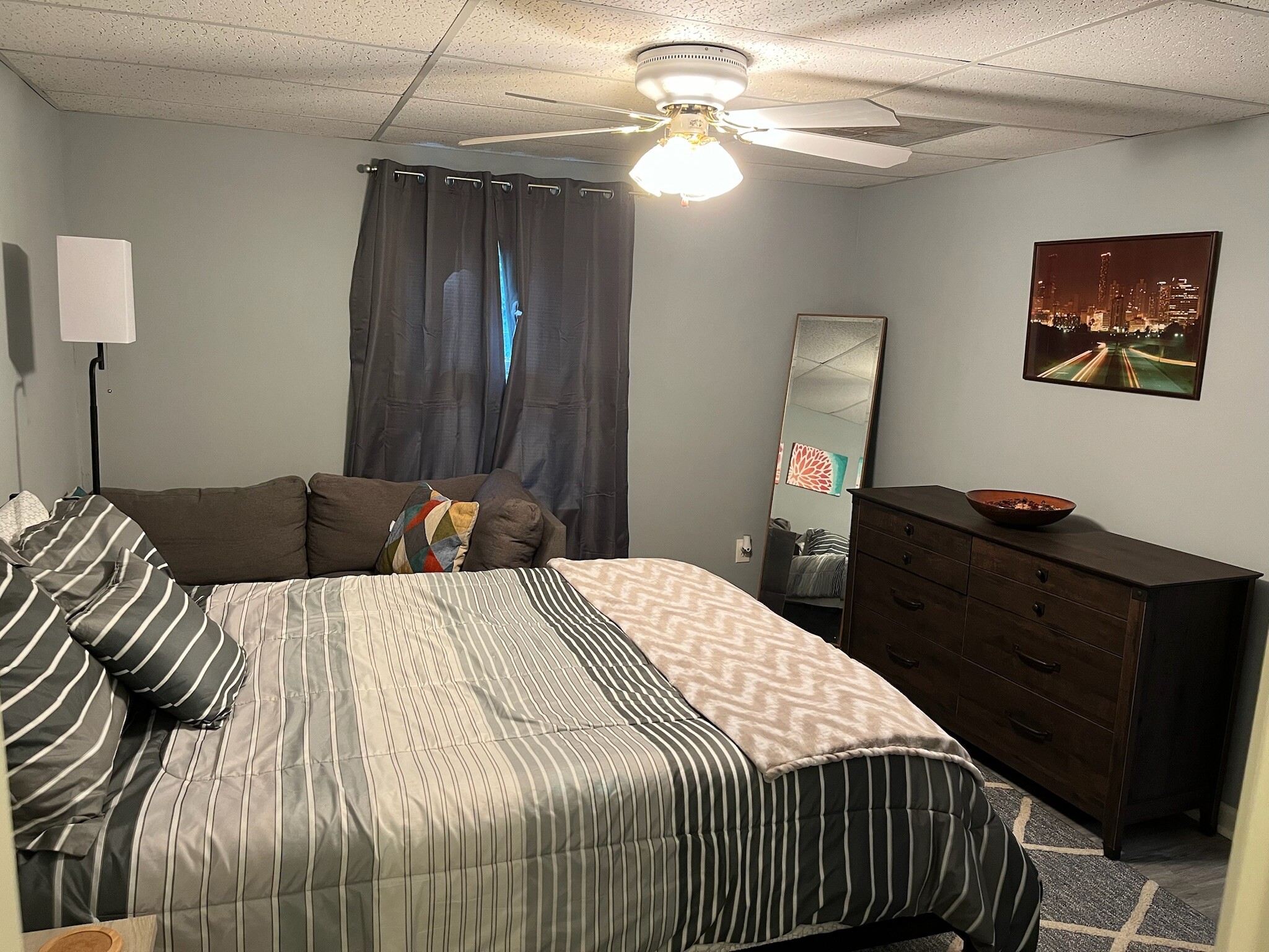 Building Photo - 2013 Addison Rd NE