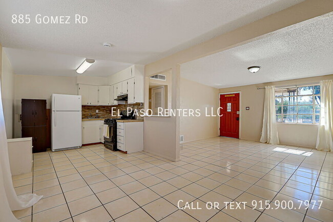 Building Photo - 885 Gomez Rd