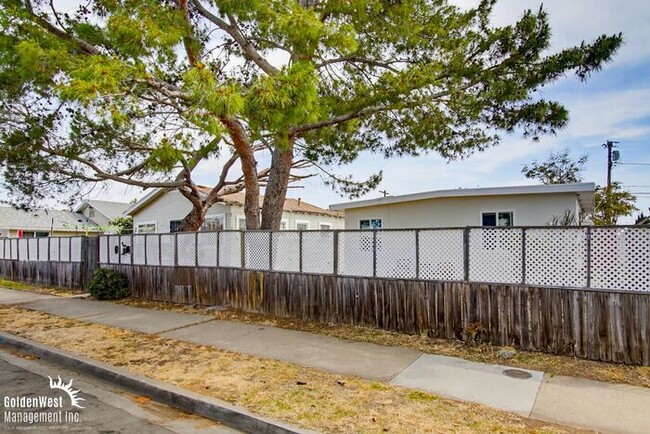 Building Photo - Fully Updated 3Bdm 2Ba Home Located in a Prime Area of San Diego