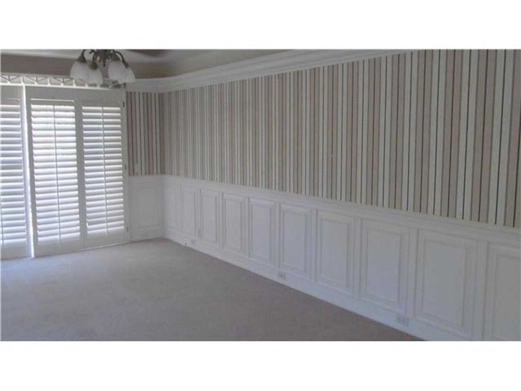 Building Photo - 2015 Hidden Crest Dr