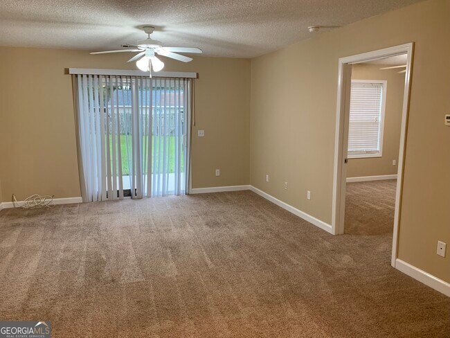Building Photo - 207 Ridgemont Ct