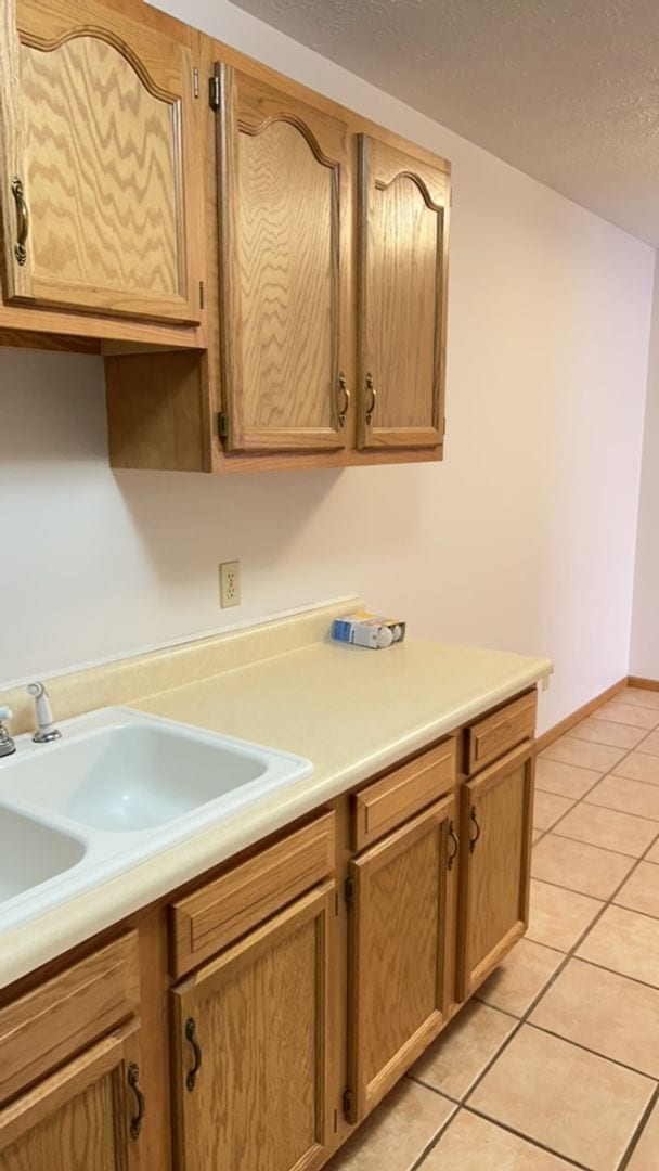 Building Photo - Two bedroom apartment