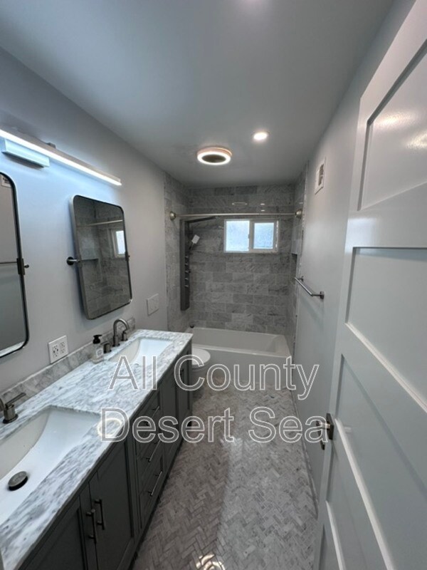 Building Photo - 6922 Paula Cir