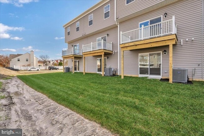 Building Photo - 220 Sandy Rdg Rd