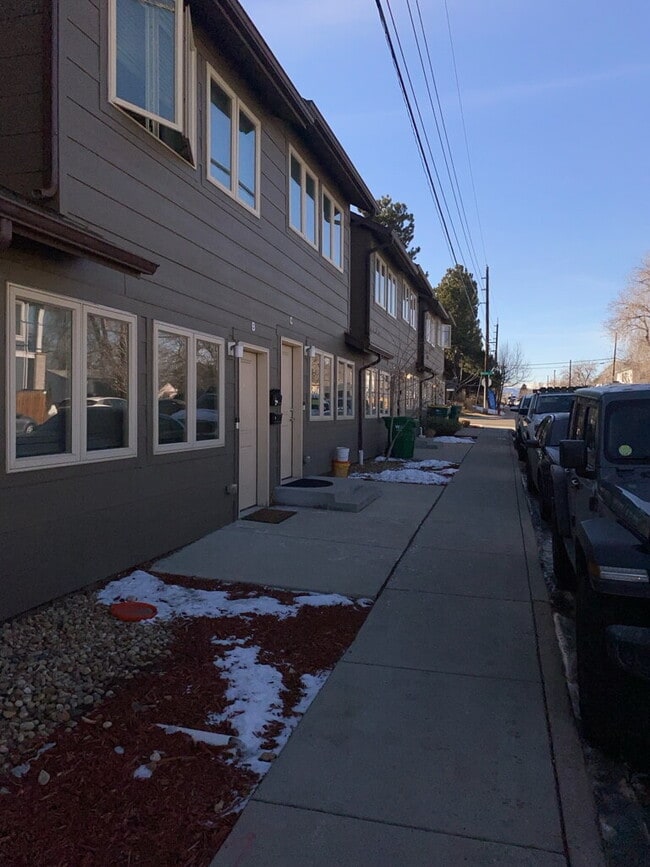 Building Photo - 2bd/2.5ba Englewood Condo Newer Construction!!