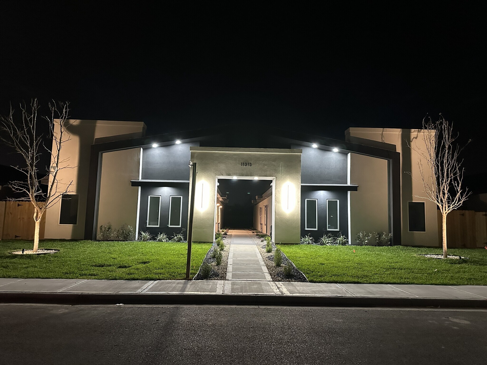 Building Photo - 11313 N 25th St