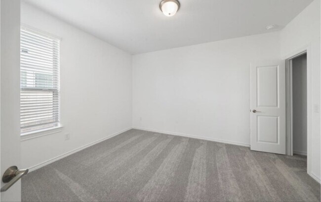 Building Photo - 1309 Tan Gable Ln