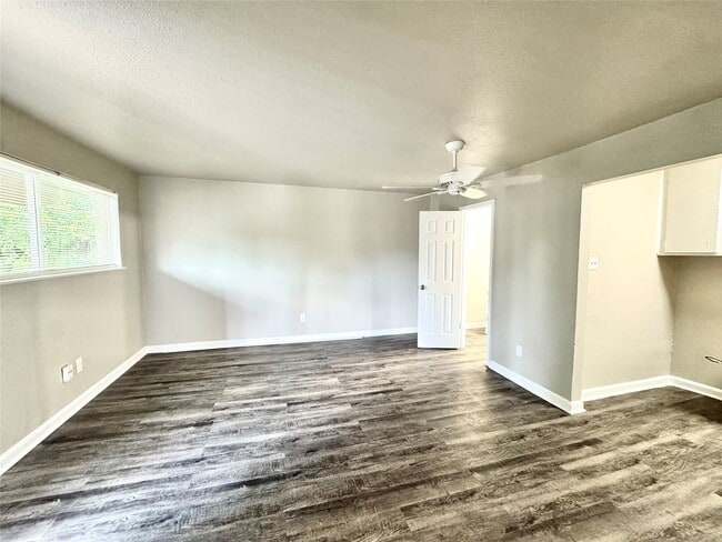 Building Photo - 1756 W Main St