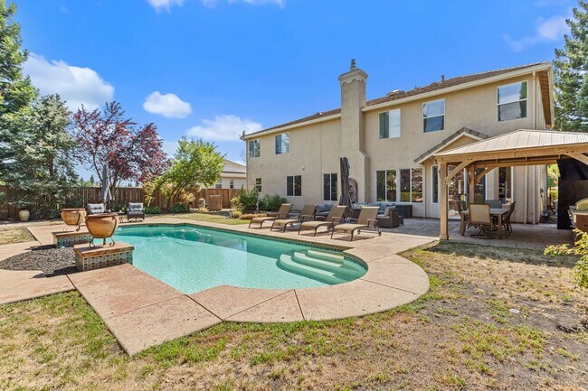 Building Photo - Beautiful Rocklin Home with a Pool!