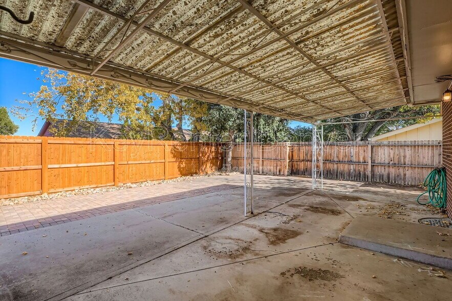 Building Photo - 10503 W 62nd Pl