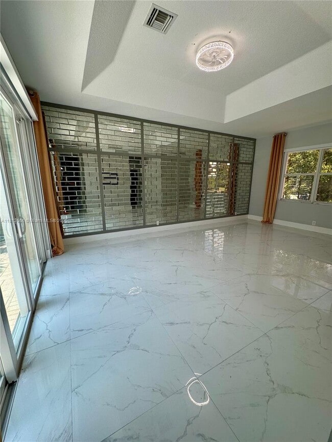 Building Photo - 4248 SW 185th Ave