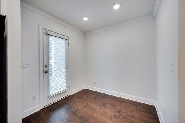Building Photo - 1135 Lilly Valley Way