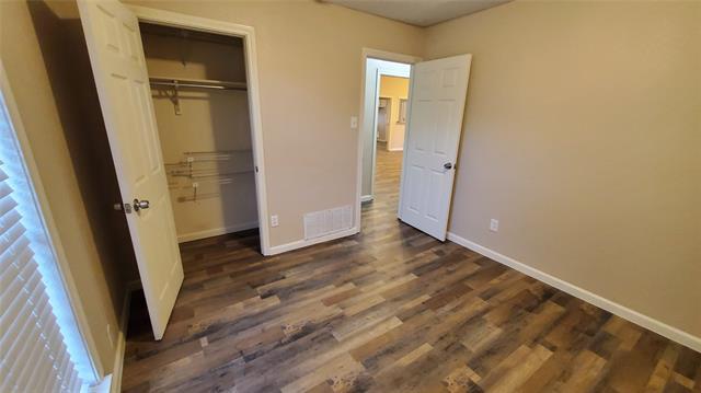 Building Photo - 8440 Willow Creek Dr