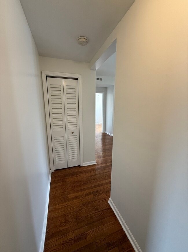 Building Photo - 7628 S Drexel Ave