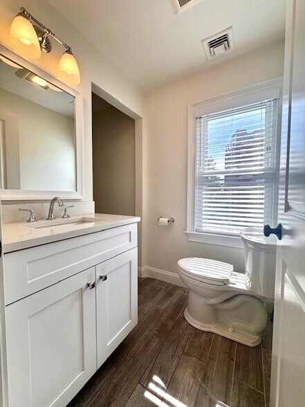 Building Photo - 21 Bellevue St