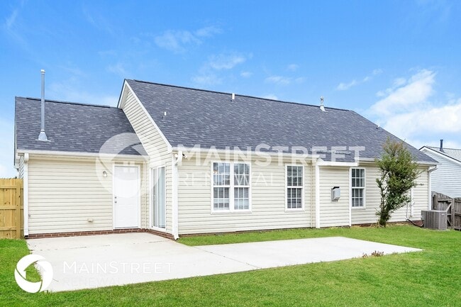 Building Photo - 384 Sailway Rd