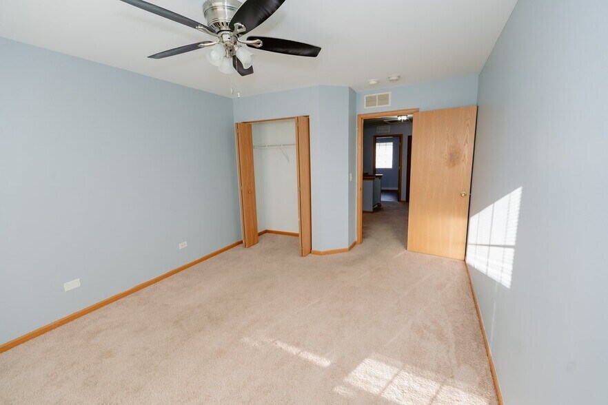 Building Photo - 1136 Coneflower Dr