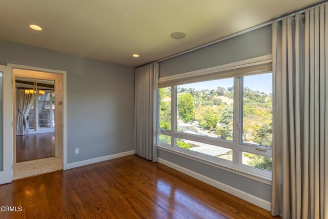 Building Photo - 854 Oneonta Dr