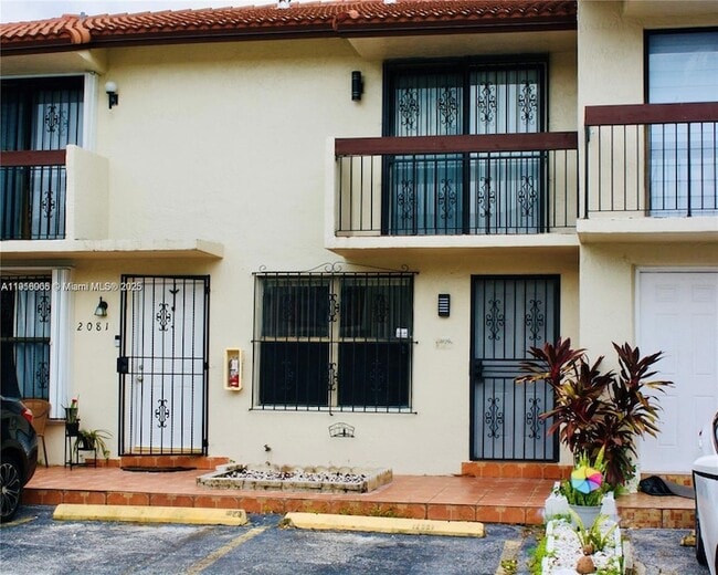 Building Photo - 2079 W 54th Terrace