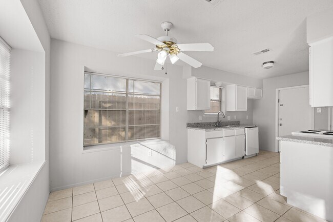 Building Photo - 16331 Paso Hondo Dr