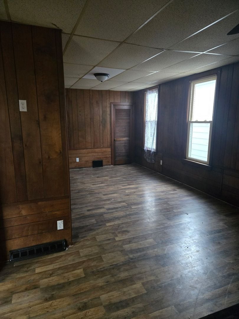 Building Photo - 1305 S Easton Ave