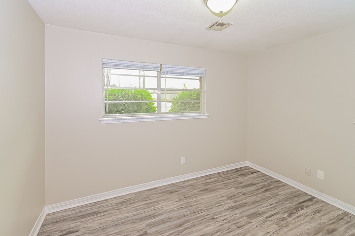 Building Photo - 175 Lawrence St