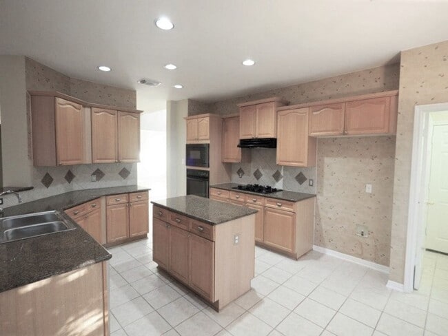 Building Photo - Desirable 4 bedroom home in BEAUTIFUL Steiner Ranch!