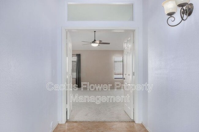 Building Photo - 4226 E Rockledge Rd